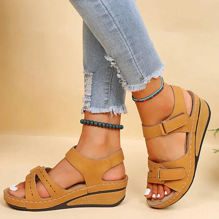 Alfreda Orthopedic Sandal | Lupi - Image 3